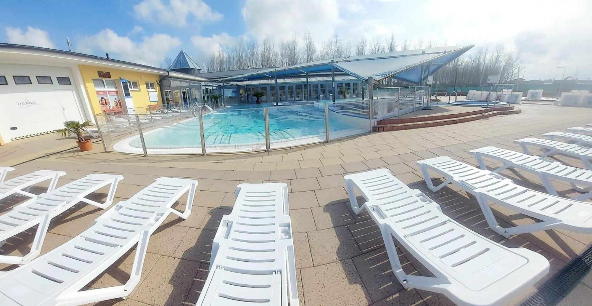 Apartman Losonci Nesvady- Pre 2 Osoby Studio Екстер'єр фото