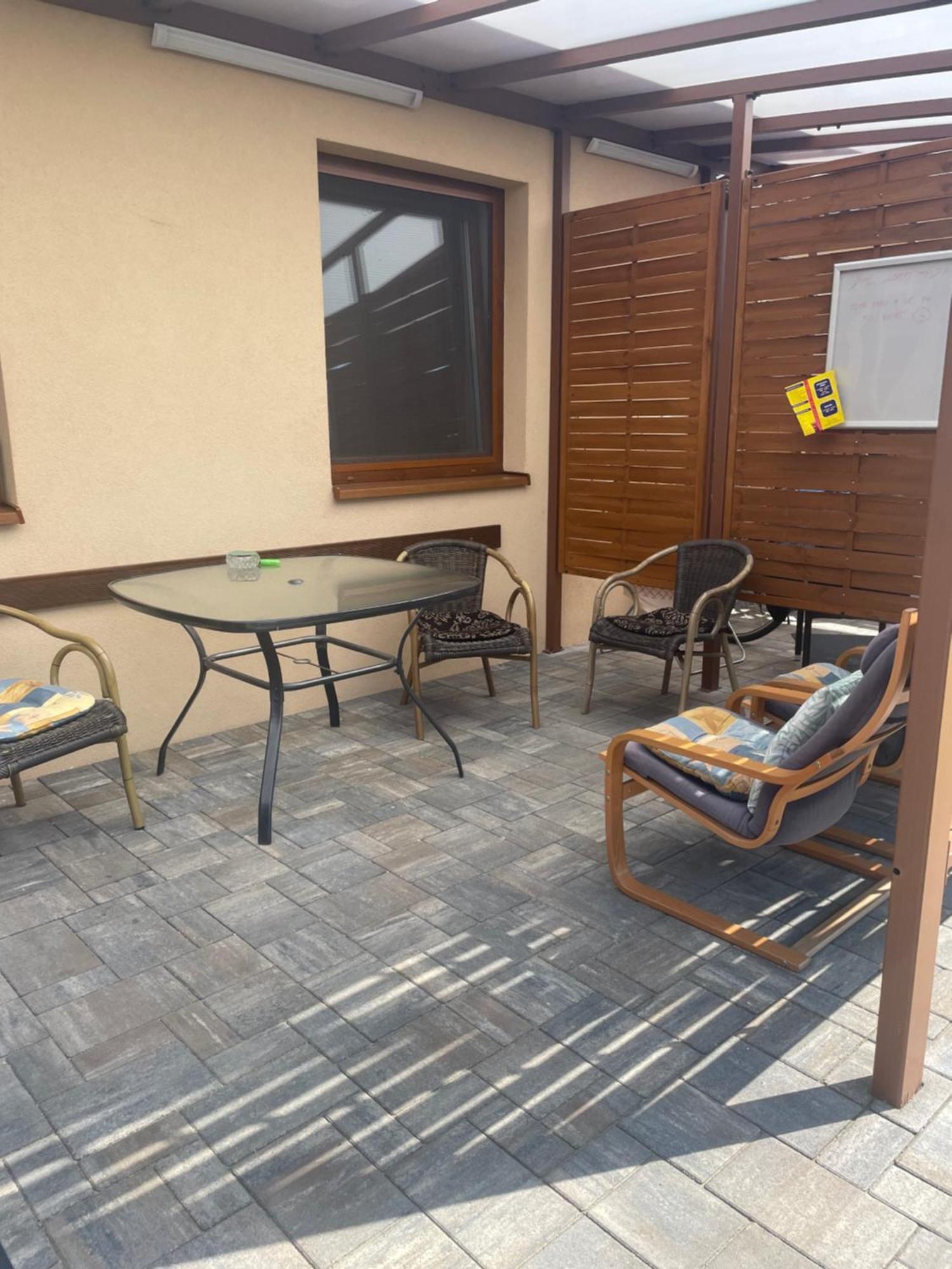Apartman Losonci Nesvady- Pre 2 Osoby Studio Екстер'єр фото